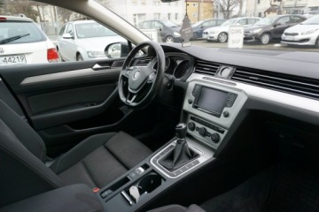 Volkswagen Passat B8 Variant 1.6 TDI 120KM 2015 Volkswagen Passat Zarejestrowany, Rok Gwarancji,, zdjęcie 24