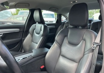 Volvo S90 II Sedan 2.0 D4 190KM 2020 Volvo S90 D4 Momentum Pro, ACC, Kamera, GPS, Podgrzewane fotele, Salon Pol, zdjęcie 36