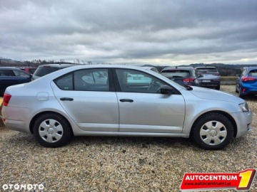 Skoda Octavia III Liftback 1.6 TDI CR DPF 90KM 2013 Skoda Octavia Skoda Octavia 1.6 Diesel 90KM, zdjęcie 3