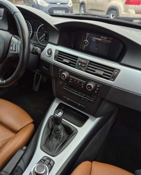 BMW Seria 3 E90-91-92-93 Touring E91 2.0 318d 143KM 2010 BMW Seria 3 2,0 143 KM M-Pakiet Nowy Rozrzad Kamera PDC Xenon Navi, zdjęcie 14