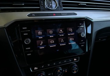 Volkswagen Passat B8 Variant 1.5 TSI EVO 150KM 2019 Volkswagen Passat Volkswagen Passat 1.5 TSI EVO Highline 1.5 Benzyna 150KM, zdjęcie 13