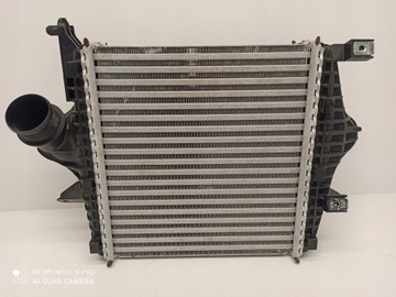CHŁODNICA INTERCOOLER TOUAREG AUDI Q7 4M0145803BD