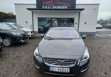 Volvo V60 I Kombi 1.6 T4 180KM 2011 Volvo V60 AUTOMAT NAVI BiXenon Climatronic 1 w...