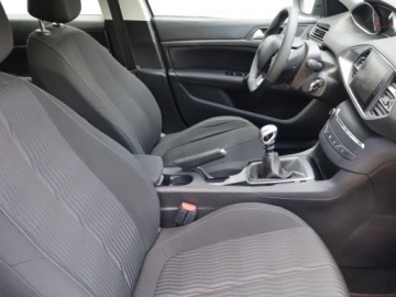 Peugeot 308 II Hatchback 5d 1.6 BlueHDi 120KM 2017 Peugeot 308 1.6 BlueHDi, Klima, Klimatronic, zdjęcie 7