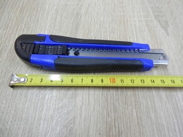 Nóż Nożyk do tapet Tapeciak 100 x 18 x 0.5 mm