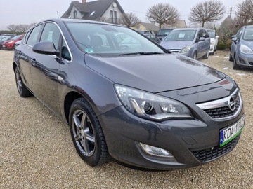 Opel Astra J Hatchback 5d 1.4 Turbo ECOTEC 140KM 2010 Opel Astra Sliczna 1.4 b Ful Opcja Bezwypadkowa Zarejestrowana Gwarancja, zdjęcie 11