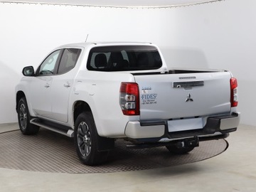 Mitsubishi L200 VI 2.2 Diesel 150KM 2021 Mitsubishi L200 2.2 DI-D, Salon Polska, zdjęcie 3