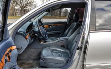 Mercedes Klasa E W211 Kombi S211 3.5 4Matic 272KM 2005 Mercedes-Benz Klasa E 3,5 (272KM) 4-Matic 3.5 Benzyna 272KM, zdjęcie 6