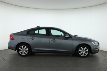 Volvo S60 II Sedan Facelifting 2.0 D4 DRIVE-E 190KM 2017 Volvo S60 D4, Salon Polska, 187 KM, Skóra, Xenon, zdjęcie 5