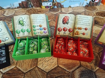 Красочная вставка, органайзер: Шарлатаны из Пасикуровице + аксессуары