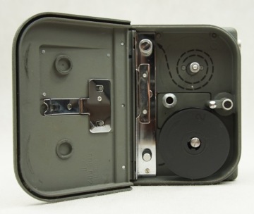 Камера EUMIG SERVOMATIC с кейсом, в рабочем состоянии