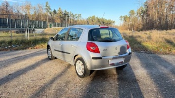 Renault Clio III Hatchback 5d 1.6 i 16V 88KM 2007 Renault Clio Raty 1.6 benz 88KM Klimatronic. bogata wersja Zarej w PL Gwar, zdjęcie 8
