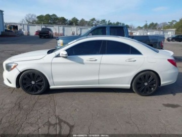 Mercedes CLA C117 2017 Mercedes-Benz CLA 2017 r., 2,0L 250 4MATIC 2.0 Benzyna 208KM, zdjęcie 14