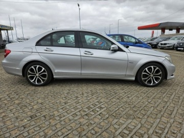 Mercedes Klasa C W204 Limuzyna 2.2 200 CDI BlueEFFICIENCY 136KM 2011 Mercedes C 220 2,2 diesel 136KM, zdjęcie 18