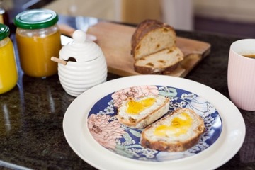 Фарфоровый контейнер для меда + ложка 250 мл Altom Design