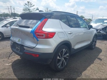 Volvo XC40 Crossover 2.0 T5 247KM 2019 Volvo XC 40 T5 Momentum 2019 2.0l 2.0 Benzyna 248KM, zdjęcie 5