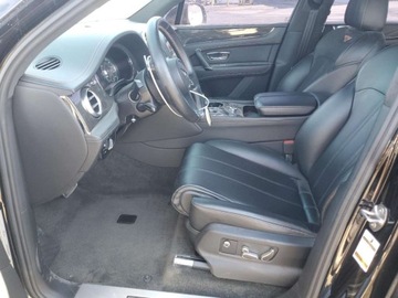 Bentley Bentayga 2019 Bentley Bentayga 2019 4.0l 4.0 Benzyna 542KM, zdjęcie 7