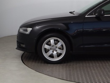 Audi A4 B8 Avant Facelifting 2.0 TDI 150KM 2014 Audi A4 2.0 TDI, Automat, Skóra, Navi, Xenon, zdjęcie 14