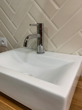 LUNGO CHROME LOW смеситель для умывальника - REA