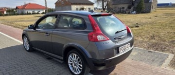 Volvo C30 Hatchback 3d 1.6 D DRIVe 109KM 2007 Volvo C30 Volvo C30 1.6D 2007r, klimatyzacja alufelgi 1.6 Diesel 110KM, zdjęcie 3