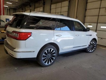 Lincoln Navigator III 2021 Lincoln Navigator 2021, 3.5L, 4x4, RESERVE, po gradobiciu 3.5 Benzyna 310KM, zdjęcie 4