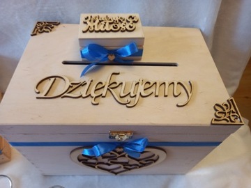 Коробка для конвертов и обручальных колец + вешалки + корзины.