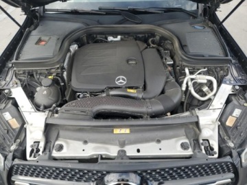 Mercedes GLC C254/X254 2022 Mercedes-Benz GLC Coupe 300 4Matic 2022 2.0l 2.0 Benzyna 255KM, zdjęcie 6