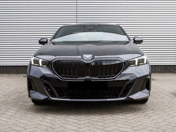 BMW Seria 5 G90-91 Touring 2.0 520d 197KM 2025 BMW Seria 5 520d xDrive Sport Sedan 2.0 (197KM) 2025, zdjęcie 4