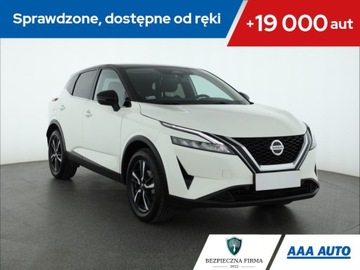 Nissan Qashqai II Crossover Facelifting 1.3 DIG-T 140KM 2021 Nissan Qashqai 1.3 DIG-T, Salon Polska