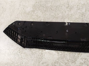 AUDI A4 B9 OSŁONA PŁYTA ZDERZAKA 8W0807611E