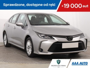 Toyota Corolla XII Sedan 1.5 VVT-i 125KM 2022 Toyota Corolla 1.5 VVT-i, Salon Polska