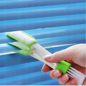 SZCZOTKA DO CZYSZCZENIA TRUDNYCH MIEJSC W AUCIE