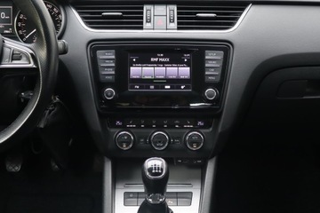 Skoda Octavia III Liftback 1.4 TSI 140KM 2014 Skoda Octavia 1.4 TSI, Salon Polska, Klima, zdjęcie 11