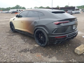 Lamborghini Urus 2021 Lamborghini Urus Graphite CapsulePearl Capsule 2021 4.0 Benzyna 641KM, zdjęcie 2