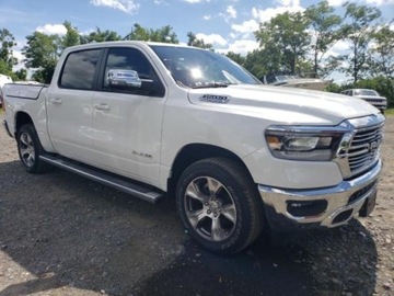  RAM 1500 2024, 5.7L, 4x4, LARAMIE, po gradobiciu 5.7 Benzyna 392KM, zdjęcie 3
