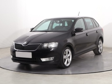 Skoda Rapid II Liftback Facelifting 1.6 TDI CR 115KM 2017 Skoda Rapid Spaceback 1.6 TDI, Salon Polska, zdjęcie 1