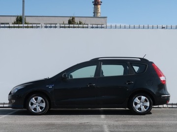 Hyundai i30 I CW Facelifting 1.4 DOHC 109KM 2011 Hyundai i30 1.4 CVVT, Klima, zdjęcie 2