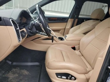 Porsche Cayenne III 2020 Porsche Cayenne 2020, 3.0L, 4x4, porysowany lakier 3.0 Benzyna 335KM, zdjęcie 7
