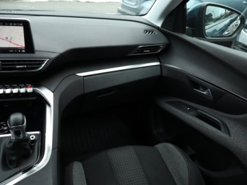 Peugeot 5008 II Crossover 1.2 PureTech 130KM 2017 Peugeot 5008 PureTech 130, Salon Polska, zdjęcie 7