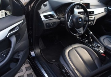 BMW X1 F48 2016 BMW X1 Benzyna Skory Podgrzewane fotele LED Automatyczna skrzynia 2.0, zdjęcie 14