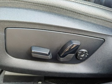 BMW Seria 5 F10-F11 Touring Facelifting 520d 190KM 2017 BMW 520 X-Drive 4x4, zdjęcie 17