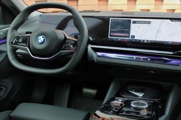 BMW Seria 5 G90-91 Sedan Plug-In 2.0 30e 299KM 2023 BMW Seria 5 530e Sedan 2.0 (299KM) 2023, zdjęcie 9