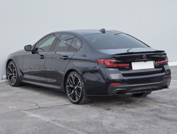 BMW Seria 5 G30-G31 Limuzyna 520d 190KM 2020 BMW 5 520d xDrive, Salon Polska, Serwis ASO, zdjęcie 3