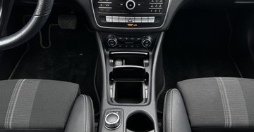 Mercedes GLA I Off-Roader Facelifting 1.6 200 156KM 2018 Mercedes-Benz GLA Salon PL AMG 7G-DCT Ambiente Czujniki Kamera Keyless LED, zdjęcie 18