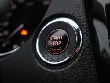 Nissan Qashqai II Crossover 1.2 DIG-T 115KM 2015 Nissan Qashqai 1.2 DIG-T, Salon Polska, Klima, zdjęcie 11