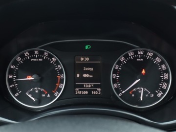 Skoda Octavia II Hatchback Facelifting 1.6 TDI CR DPF 105KM 2012 Skoda Octavia 1.6 TDI, Klima, Klimatronic, zdjęcie 10