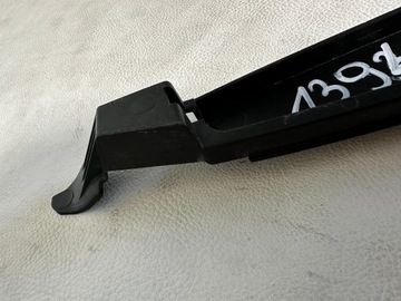 Тигуан 5N0 накладка на правое крыло 5N0821112