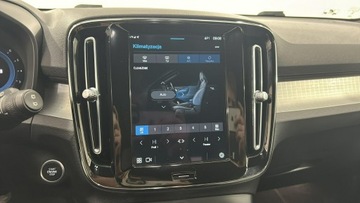 Volvo XC40 Crossover Facelifting 2.0 B3 163KM 2022 Volvo XC 40 B3 Core Automat Kombi, zdjęcie 20