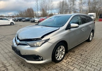Toyota Auris II Touring Sports Facelifting 1.6 Valvematic 132KM 2018 Toyota Auris 1.6B 132KM 2018r. Salon Polska auto zarejestrowane i ubezpiec, zdjęcie 2