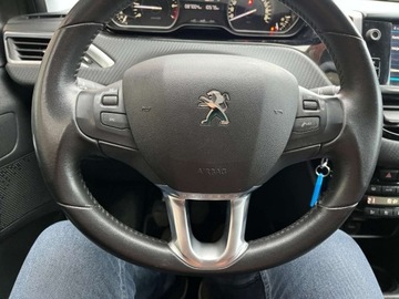 Peugeot 2008 I SUV Facelifting 1.2 PureTech 82KM 2019 Peugeot 2008 1.2 benzyna 83 KM zarejestrowany w PL zadbany mozliwa zam, zdjęcie 16
